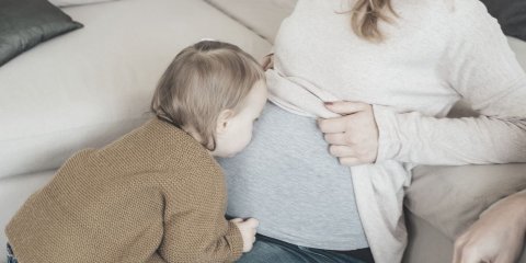 Can toddlers sense pregnancy? And how do they feel about it? - Header Image
