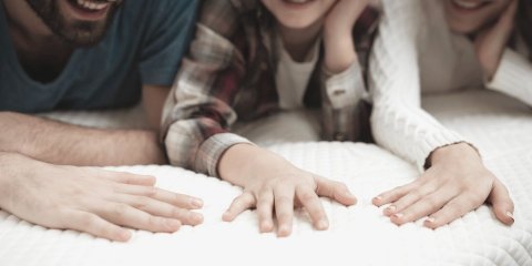 How thick should a child mattress be? - Header Image